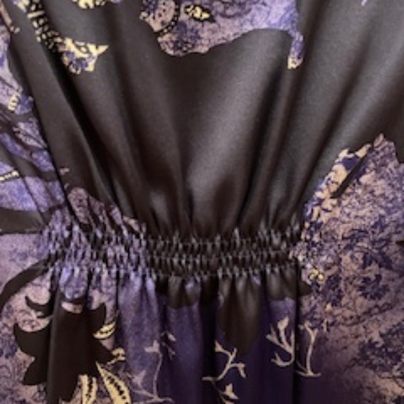 Elie Tahari Sleeveless Top - Size Medium - Picture 5 of 8